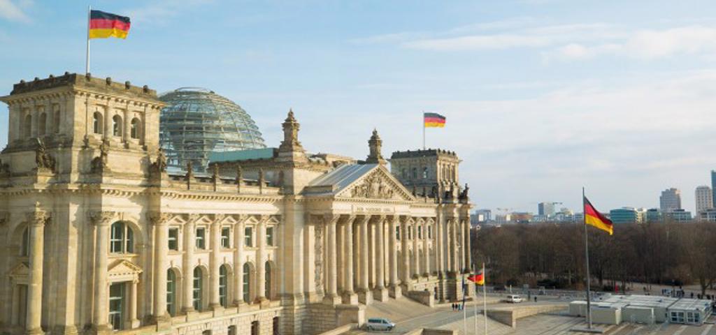 Η Μπέρμπελ Μπας στη θέση του προέδρου της Γερμανικής Bundestag