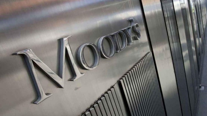 Moody's: Αναβάθμιση του ελληνικού τραπεζικού συστήματος