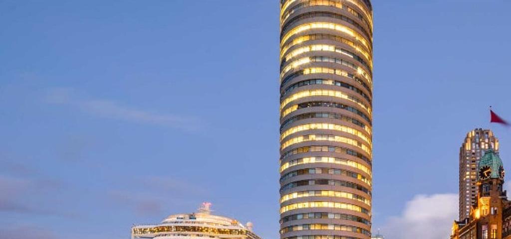 Συγκρότημα γραφείων σχεδιασμένα από τους Foster + Partners στο Ρότερνταμ απέκτησε η Meag  Συγκρότημα γραφείων σχεδιασμένα από τους Foster + Partners στο Ρότερνταμ απέκτησε η Meag