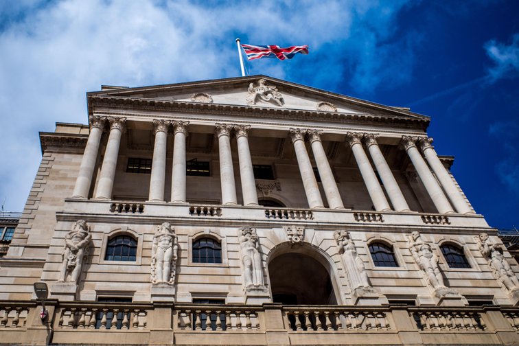 Αύξηση επιτοκίων από την Τράπεζα της Αγγλίας 