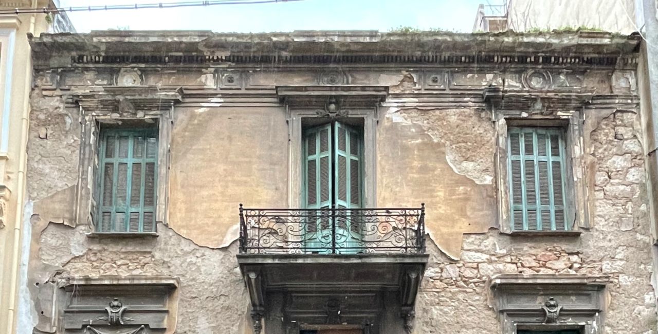 Επιδοτείται με €6.000  η αναβάθμιση της προσόψης κτιρίων στο Δήμο της Αθήνας