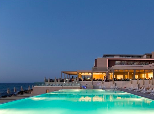 Στην πεντάδα με τις υψηλότερες αποδόσεις τα ελληνικά ξενοδοχεία