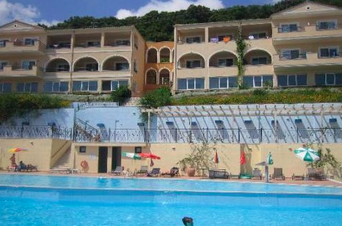 Στον εμίρη του Κατάρ το Miramare της Κέρκυρας Στον εμίρη του Κατάρ το Miramare της Κέρκυρας