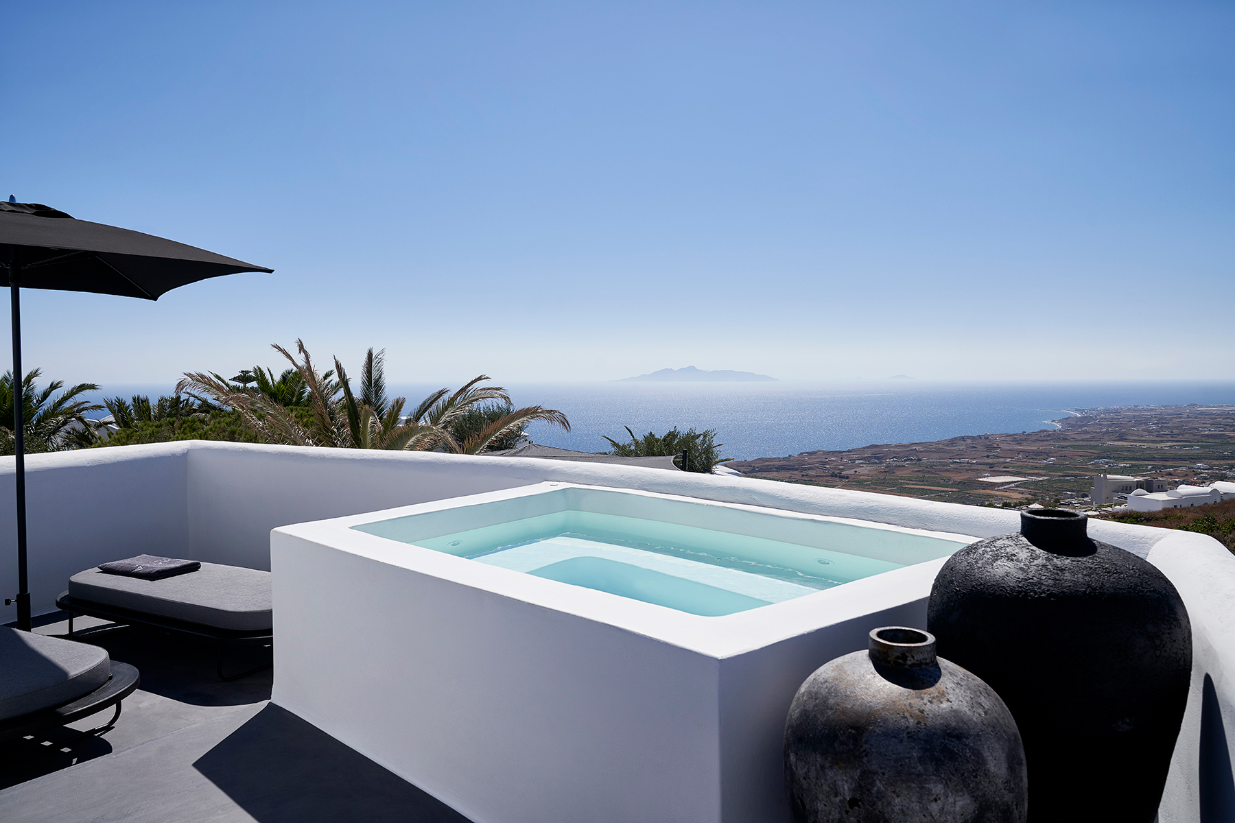 NOBU-HOTEL-SANTORINI3.jpeg