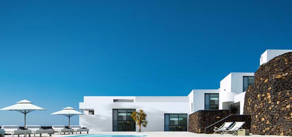 Γέμισαν τα ξενοδοχεία τον Αύγουστο στο Νότιο Αιγαίο Γέμισαν τα ξενοδοχεία τον Αύγουστο στο Νότιο Αιγαίο