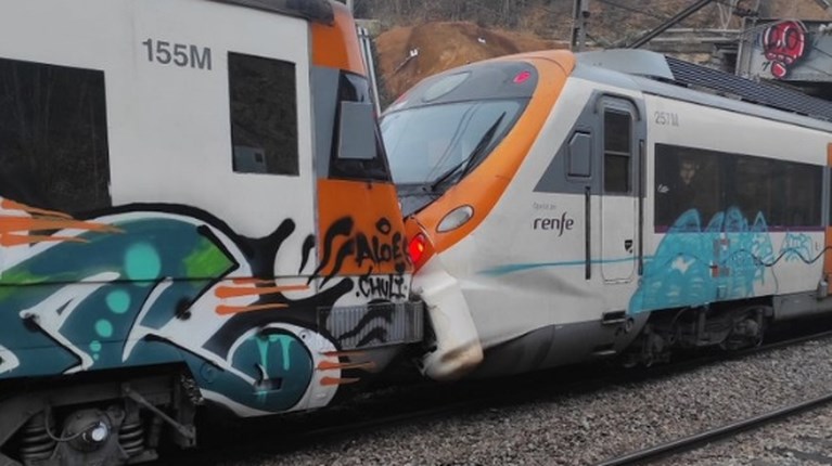 Σύγκρουση τρένων στην Ισπανία. Στους 39 o αριθμός των νεκρών