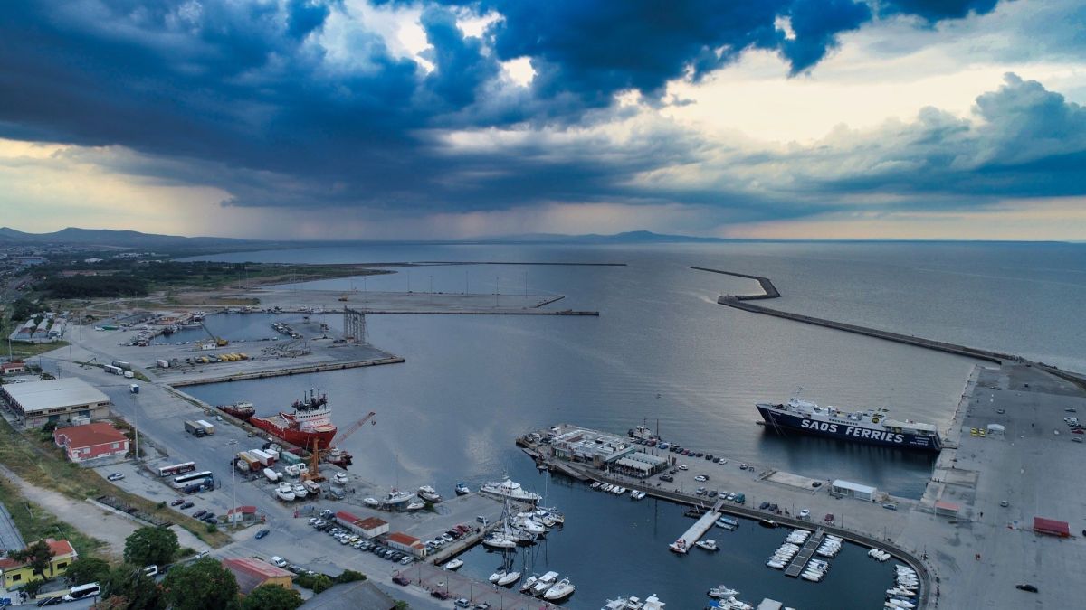 Binding offers deadline for the port of Alexandroupoli to be extended