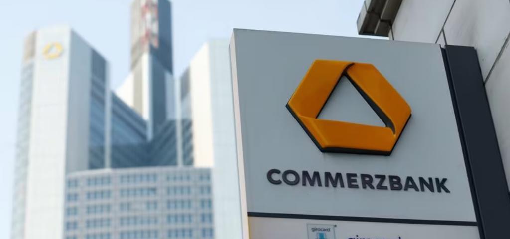 Που στοχεύει η Commerzbank με την εξαγορά της Aquila Που στοχεύει η Commerzbank με την εξαγορά της Aquila