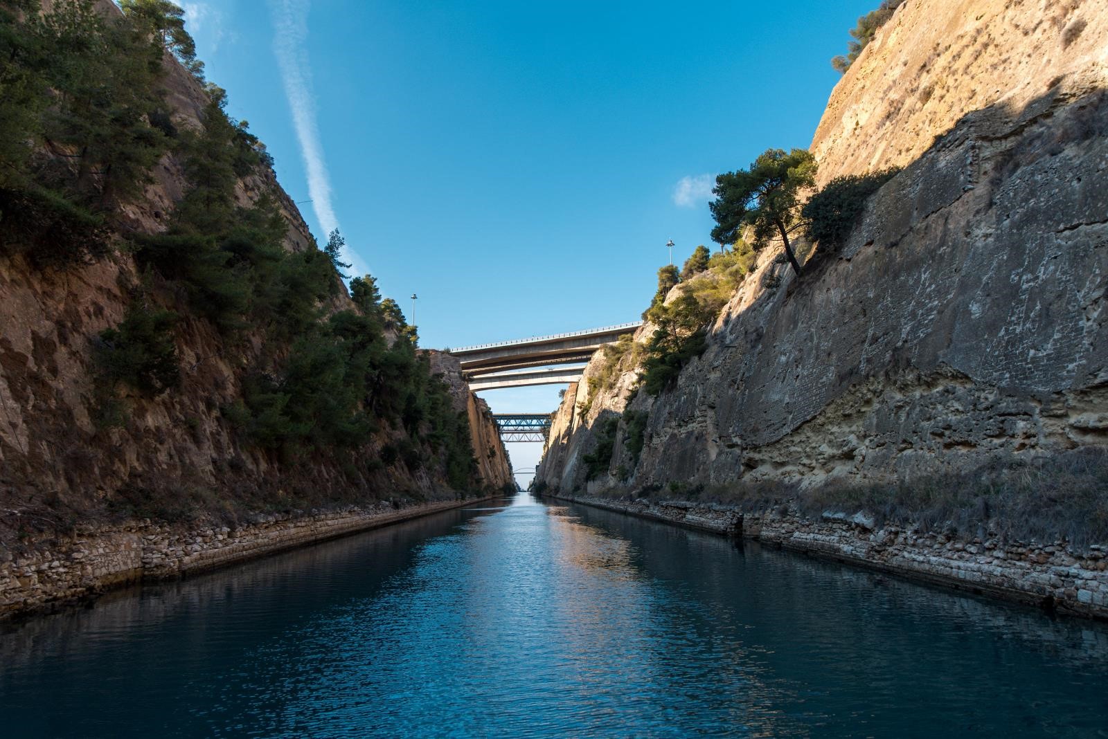 Superfund real estate investment in the Corinth Canal