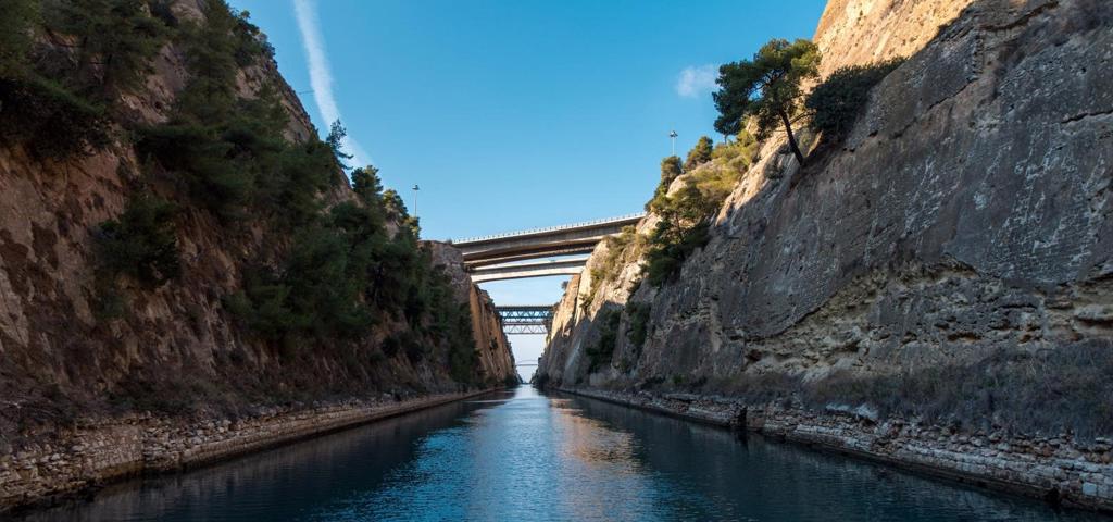 Superfund real estate investment in the Corinth Canal