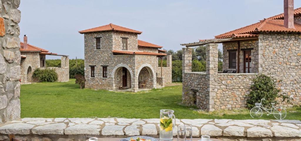 Σε «Ελ Ντοράντο» μετατρέπεται η ελληνική αγορά εξοχικών για ευρωπαίους  Σε «Ελ Ντοράντο» μετατρέπεται η ελληνική αγορά εξοχικών για ευρωπαίους