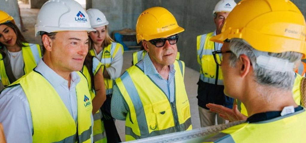 Επίσκεψη Lord Norman Foster στο έργο της Lamda στο Ελληνικό Επίσκεψη Lord Norman Foster στο έργο της Lamda στο Ελληνικό