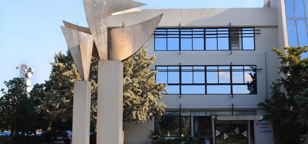 Σε ΑΜΚ και διάθεση δωρεάν μετοχών σε μέλη του ΔΣ και προσωπικό προχωρά η Intracom Σε ΑΜΚ και διάθεση δωρεάν μετοχών σε μέλη του ΔΣ και προσωπικό προχωρά η Intracom