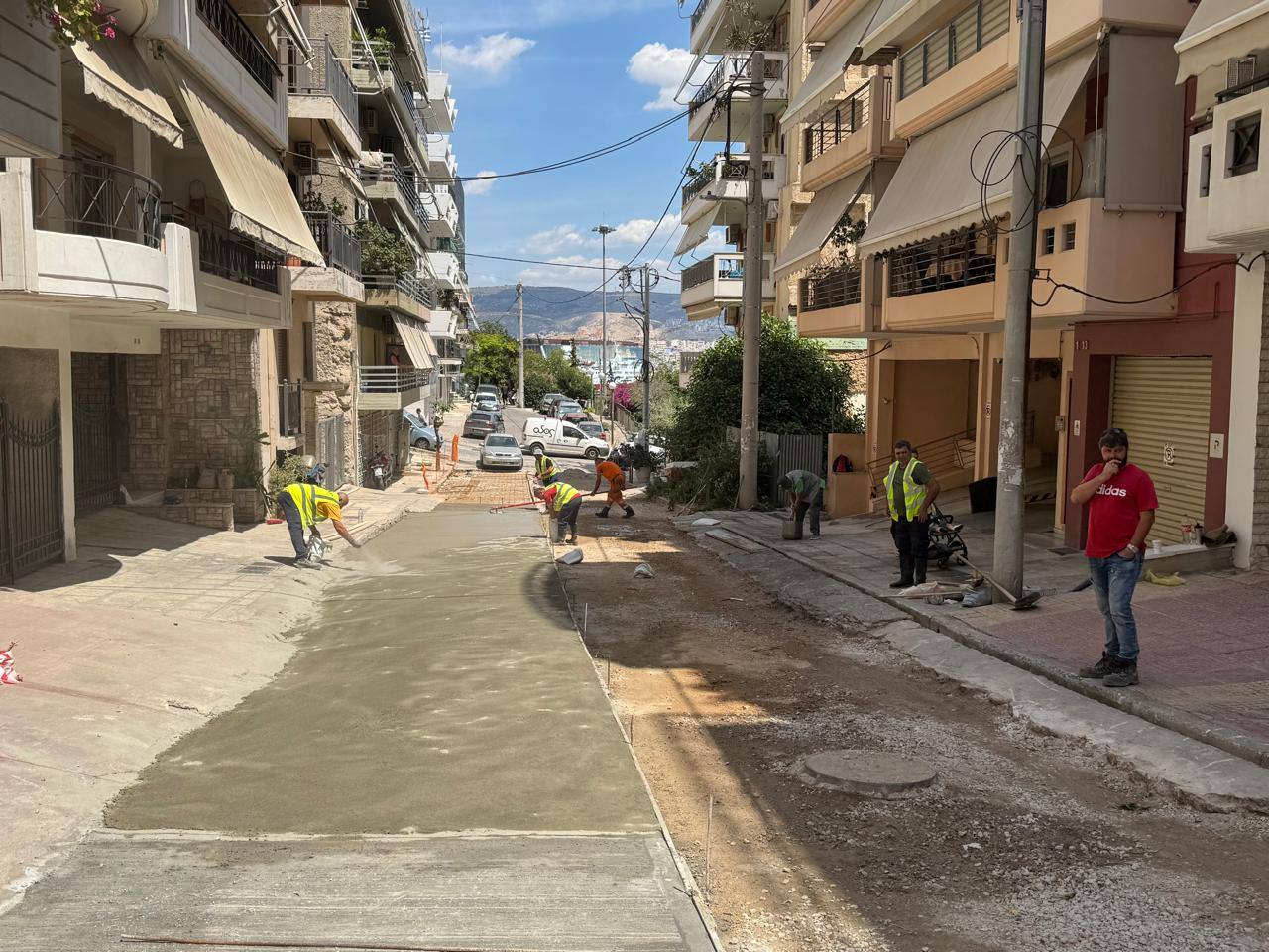 Ανακατασκευάζεται δρόμος στην οδό Σπύρου Τρικούπη στο Χατζηκυριάκειο