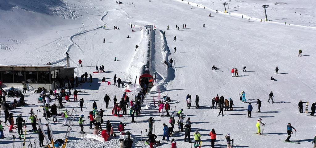Πού θα ταξιδέψουν οι Έλληνες για τις διακοπές των εορτών Πού θα ταξιδέψουν οι Έλληνες για τις διακοπές των εορτών
