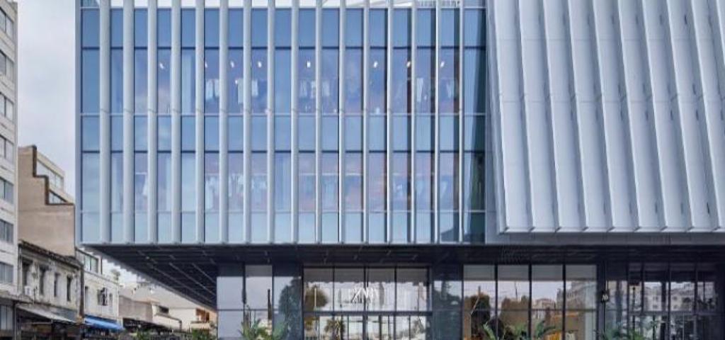 Εγκαίνια για το νέο mega-Zara στον Πύργο Πειραιά Εγκαίνια για το νέο mega-Zara στον Πύργο Πειραιά
