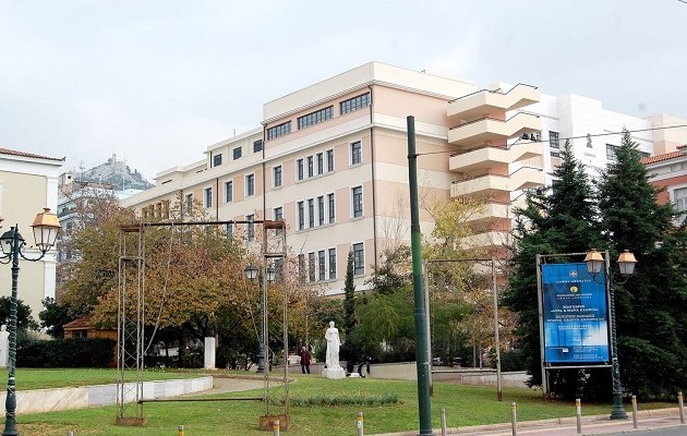 Δύο κτήρια στο κέντρο της Αθήνας θέλει να αγοράσει το ΕΚΠΑ Δύο κτήρια στο κέντρο της Αθήνας θέλει να αγοράσει το ΕΚΠΑ