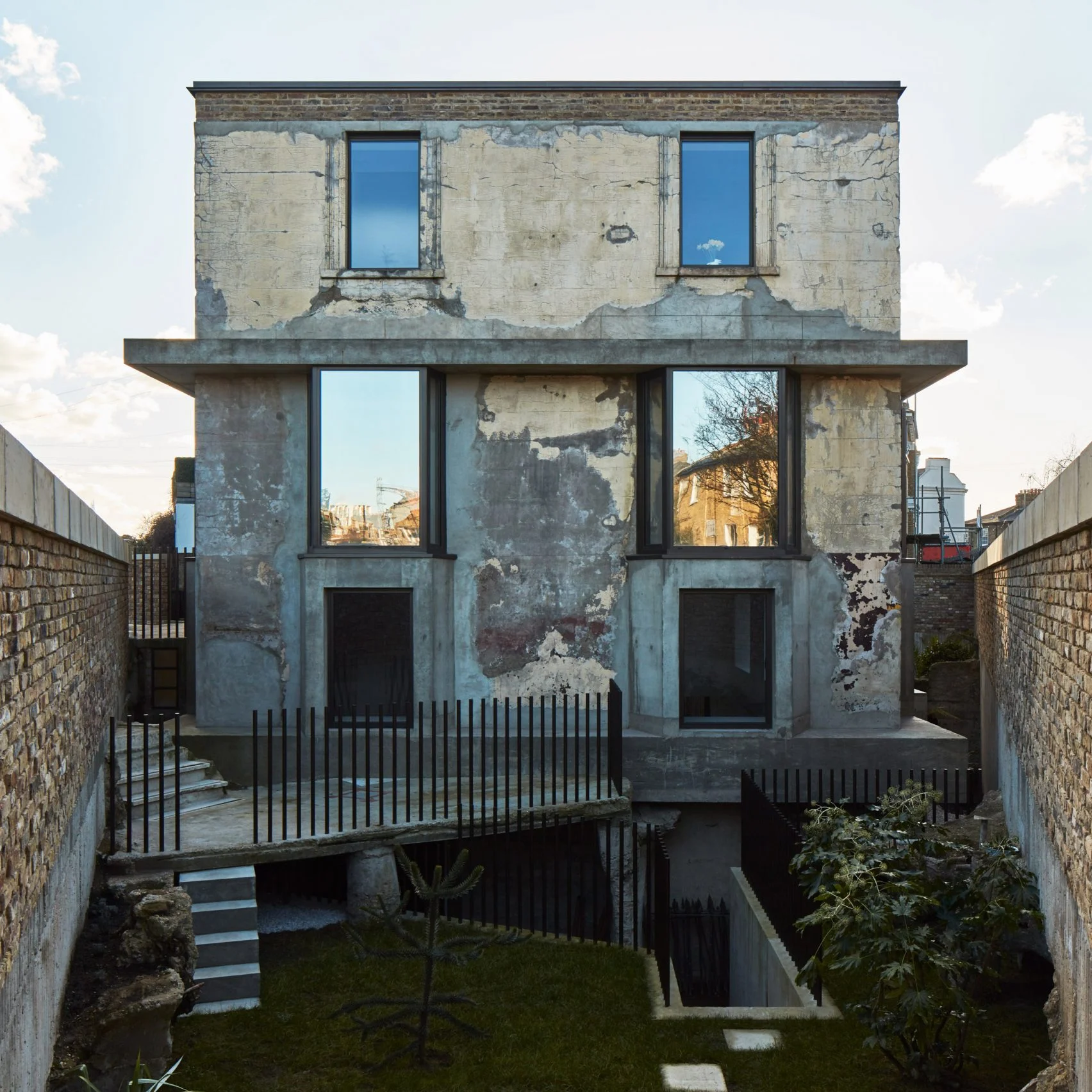 mole-house-adjaye-associates-residential-architecture-ed-reeve_dezeen_2364_sq_a-1704x1704.png