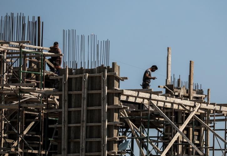 Total building activity in Greece modestly lower in May 2022
