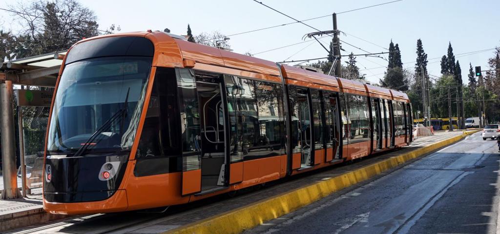 Στον Πειραιά από σήμερα το τραμ   Στον Πειραιά από σήμερα το τραμ