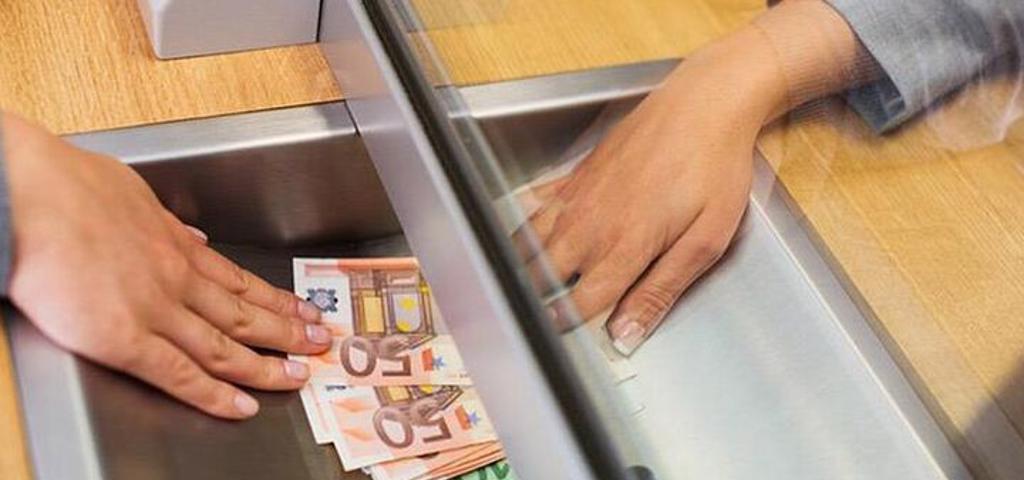 Οι θέσεις της ΟΤΟΕ για την συρρίκνωση καταστημάτων και προσωπικού στις τράπεζες Οι θέσεις της ΟΤΟΕ για την συρρίκνωση καταστημάτων και προσωπικού στις τράπεζες
