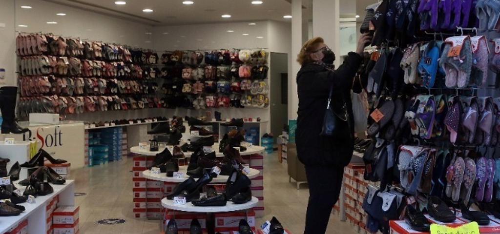Πτώση 7,9% στον τζίρο του λιανικού εμπορίου το Νοέμβριο Πτώση 7,9% στον τζίρο του λιανικού εμπορίου το Νοέμβριο