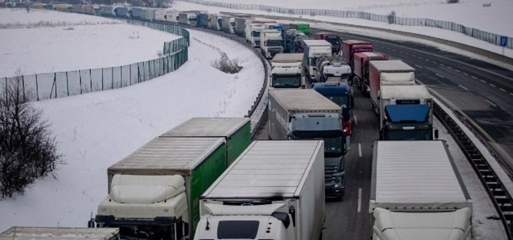 Κάμψη σημείωσαν οι οδικές εμπορευματικές μεταφορές το γ' τρίμηνο 2020 Κάμψη σημείωσαν οι οδικές εμπορευματικές μεταφορές το γ' τρίμηνο 2020
